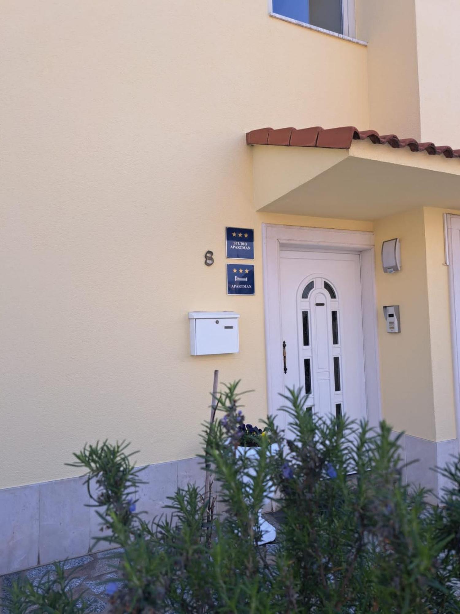Apartments Nena بودْسْتغانا المظهر الخارجي الصورة